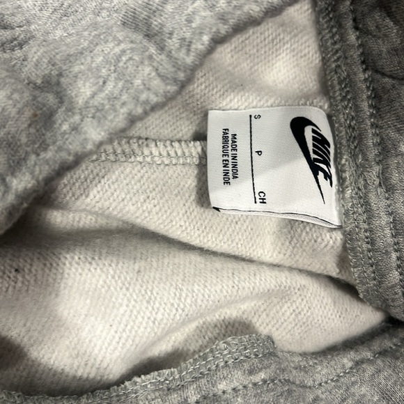 COPY - Light gray Nike sweats, size small - Picture 4 of 5